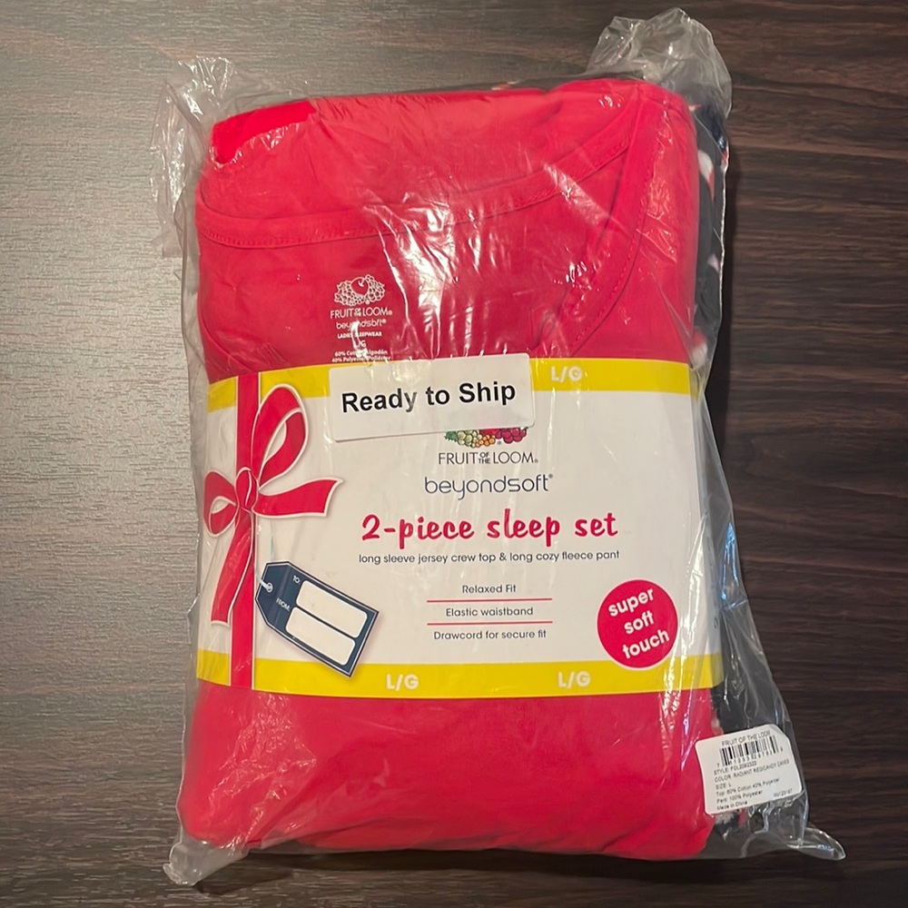 BRAND NEW: Fruit of the loom 2 Piece Sleep Set (L)